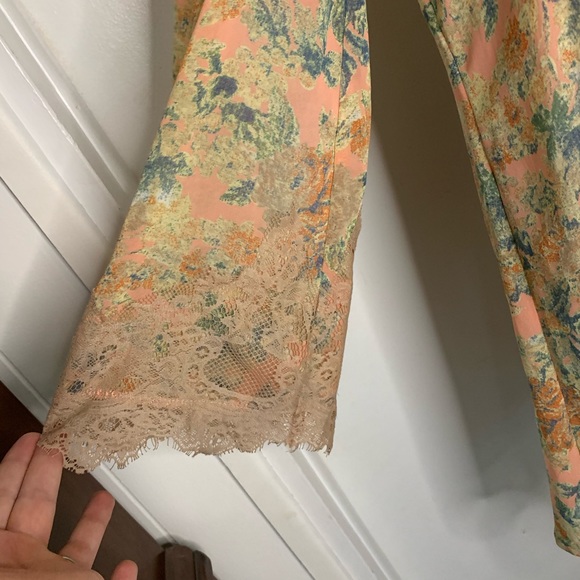 ASTR Peach Lace Sleeve Dress SMALL - Picture 3 of 10